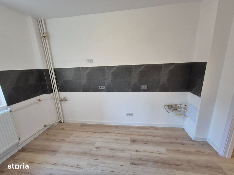 Mosilor et 2 decomandat - metrou 5 min bl.1980